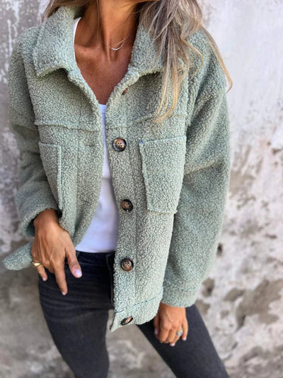 Veste courte chic en laine avec revers